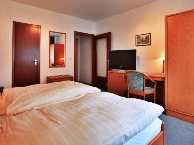 Hotel Alscher Леверкузен Екстериор снимка
