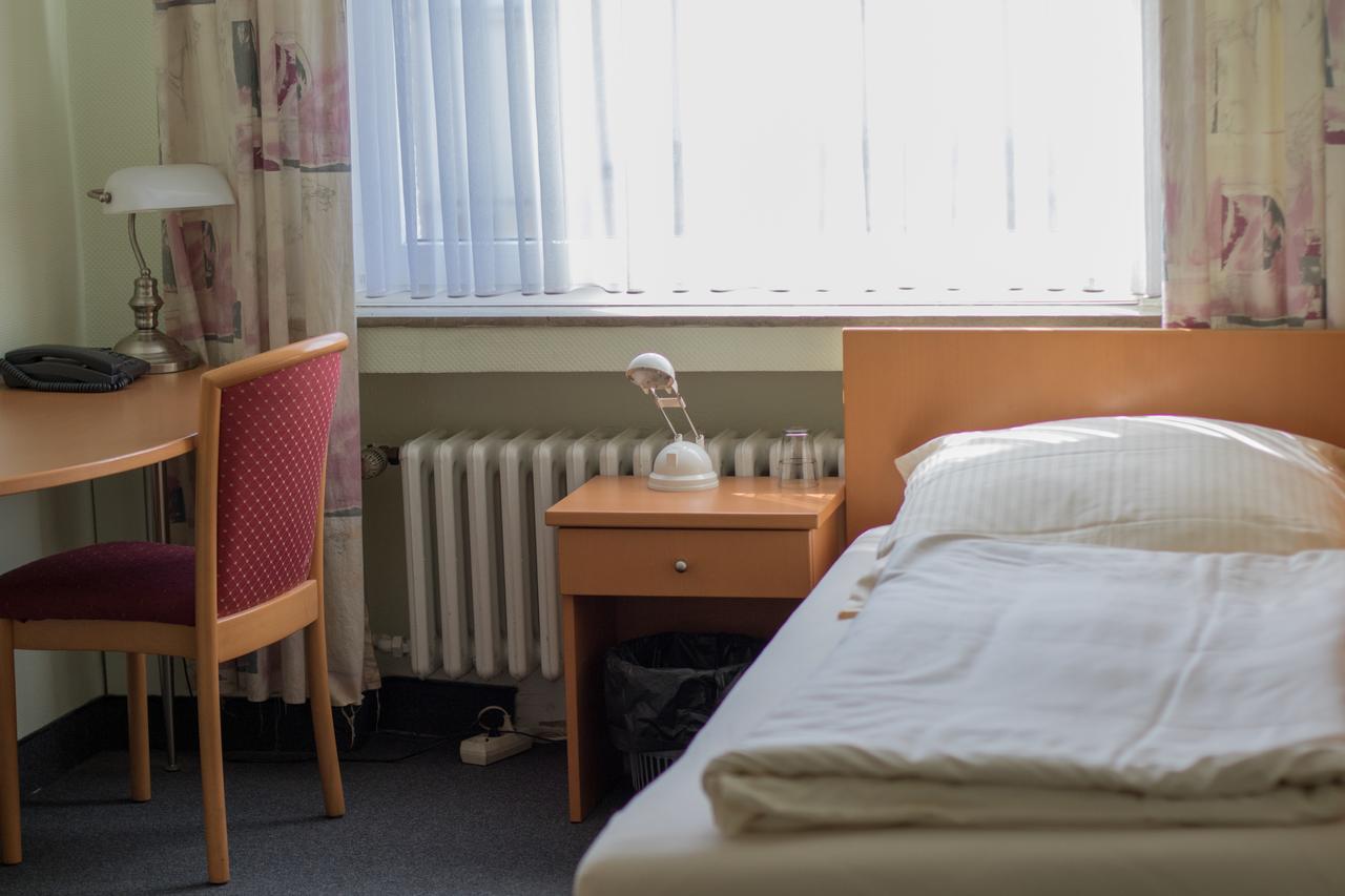 Hotel Alscher Леверкузен Екстериор снимка
