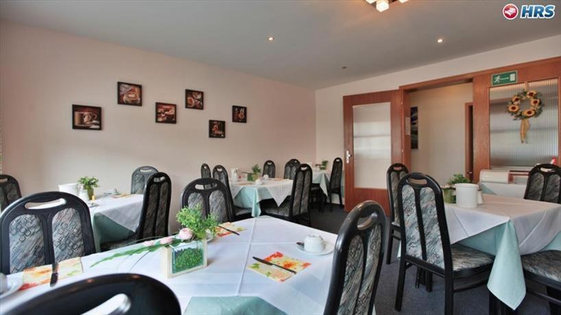 Hotel Alscher Леверкузен Екстериор снимка